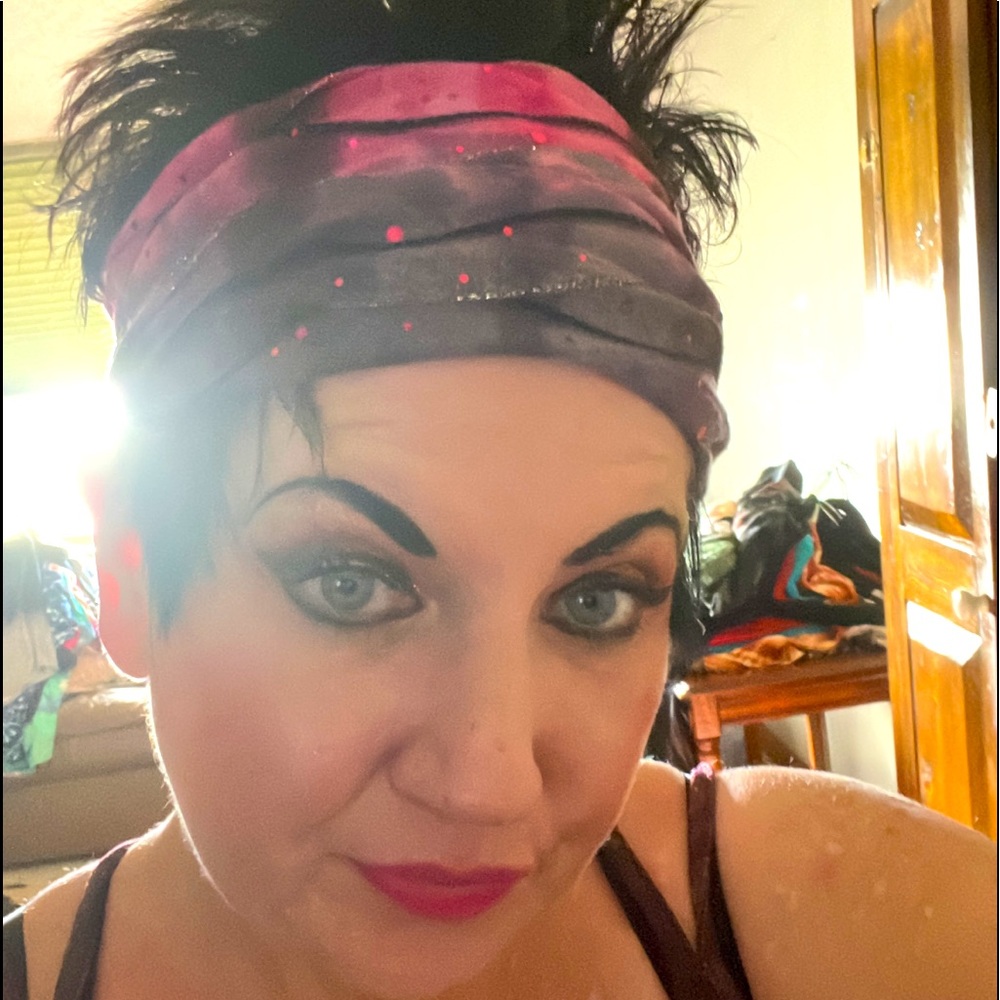 Meet your Posher, Monique